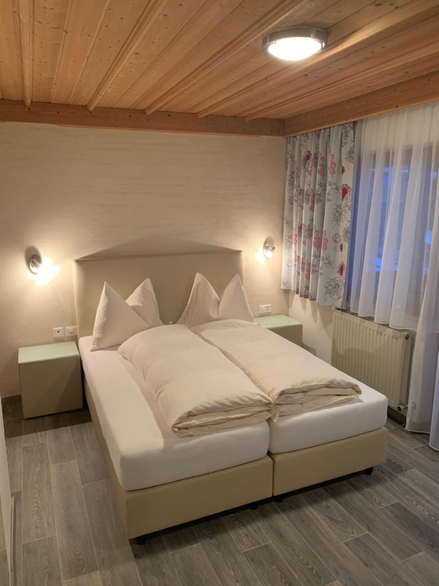 Hotel Edi Samnaun Bagian luar foto